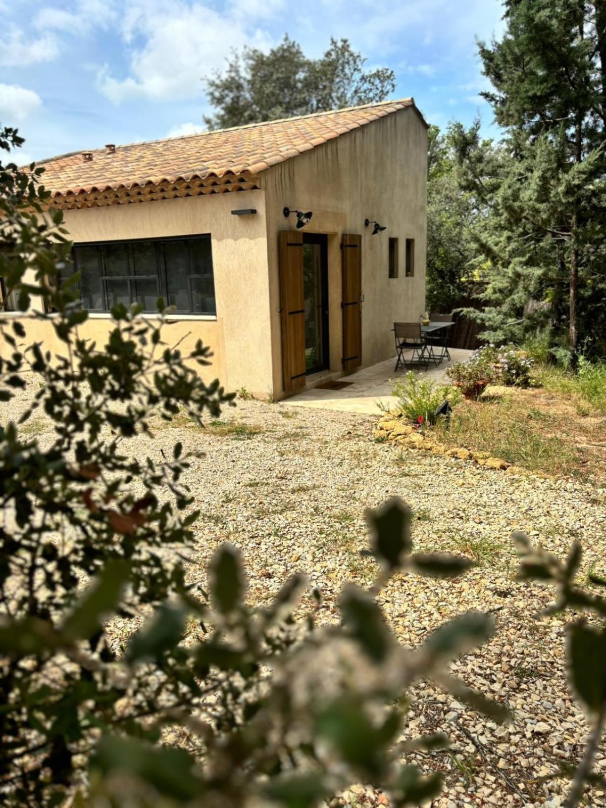Maison Dans La Pinede Rognes Exterior foto